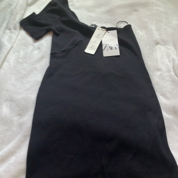 Zara: Black One-Shoulder Dress- M - Picture 9 of 14